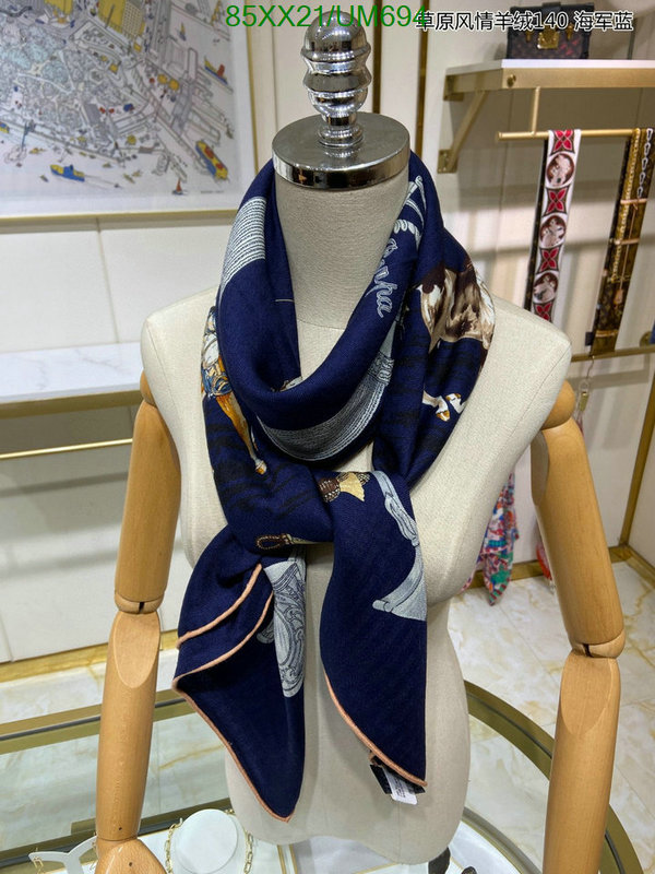 Hermes-Scarf Code: UM694 $: 85USD