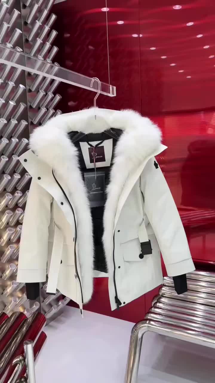 Moncler-Down jacket Women Code: RC6145 $: 469USD