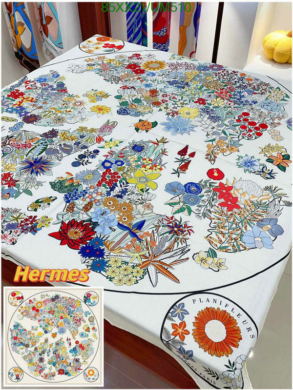 Hermes-Scarf Code: UM510 $: 85USD