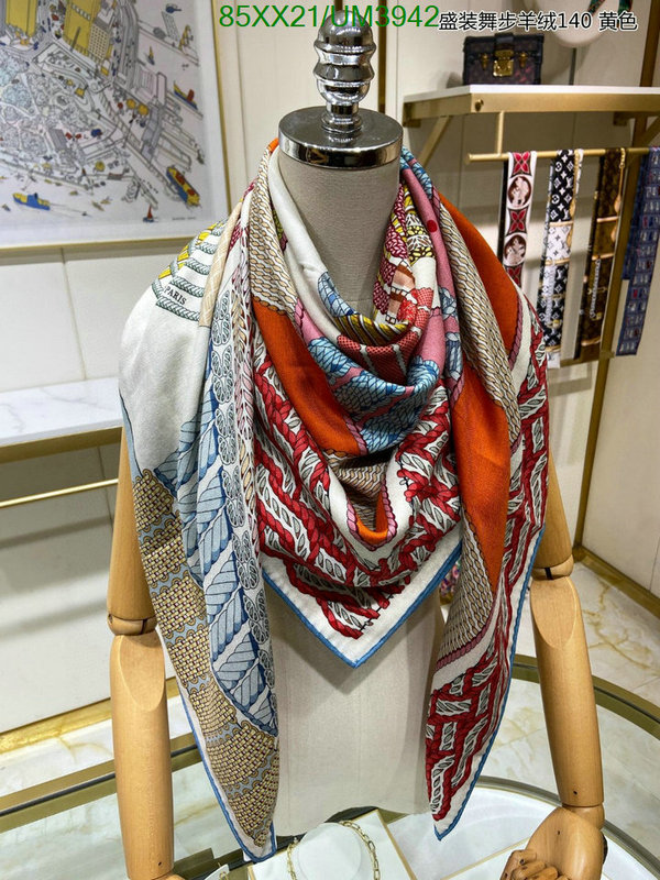 Hermes-Scarf Code: UM3942 $: 85USD