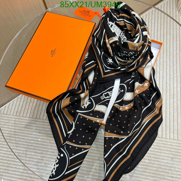 Hermes-Scarf Code: UM3949 $: 85USD