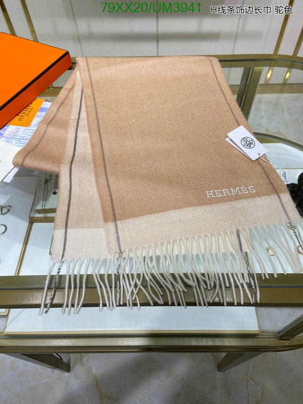 Hermes-Scarf Code: UM3941 $: 79USD