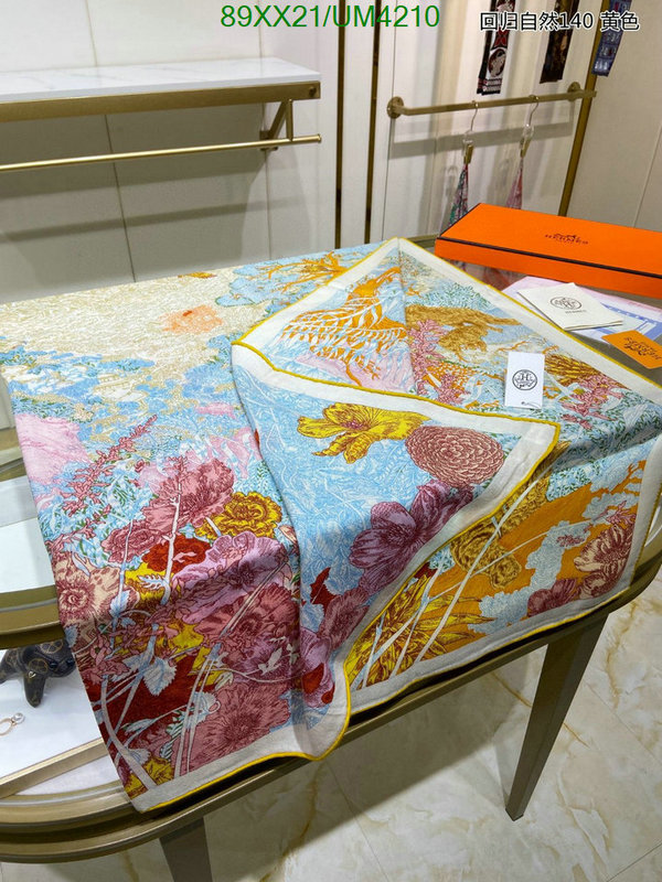 Hermes-Scarf Code: UM4210 $: 89USD