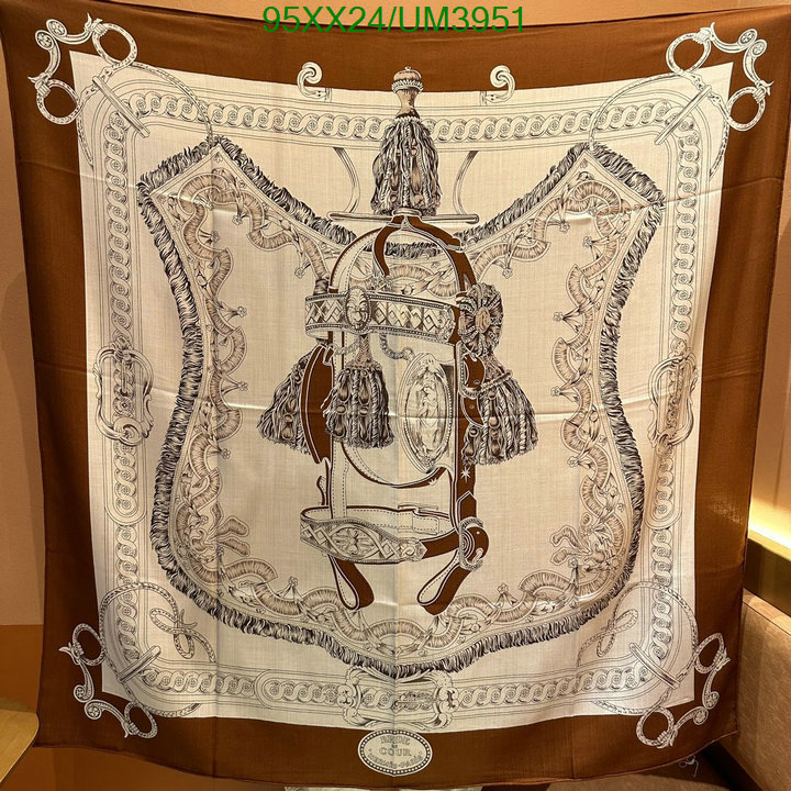 Hermes-Scarf Code: UM3951 $: 95USD