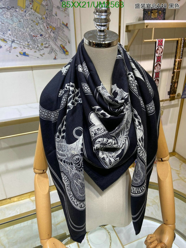 Hermes-Scarf Code: UM2563 $: 85USD