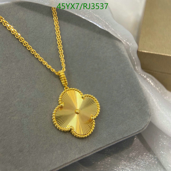 Van Cleef & Arpels-Jewelry Code: RJ3537 $: 45USD