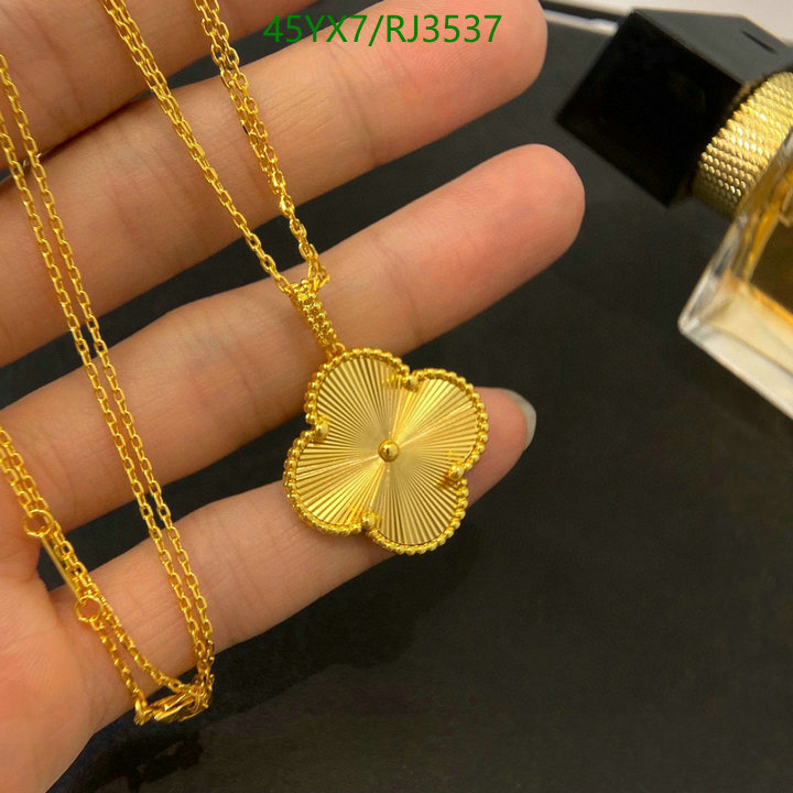 Van Cleef & Arpels-Jewelry Code: RJ3537 $: 45USD