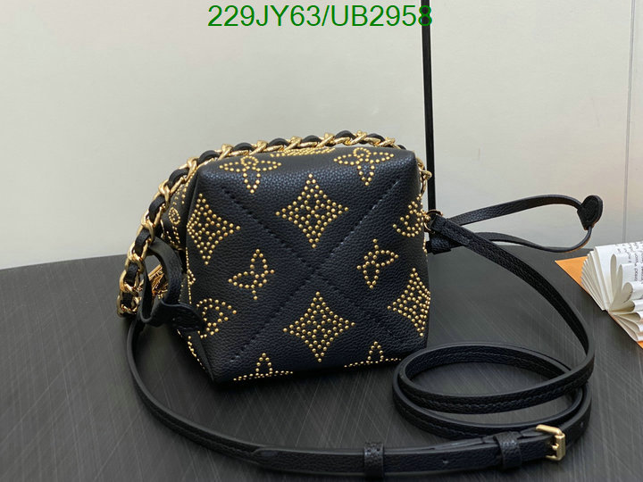 LV-Bag-Mirror Quality Code: UB2958 $: 229USD