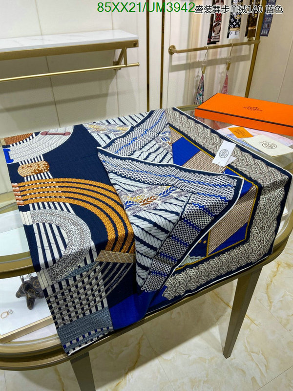 Hermes-Scarf Code: UM3942 $: 85USD