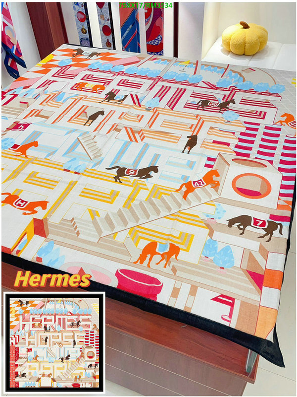 Hermes-Scarf Code: RM3534 $: 75USD