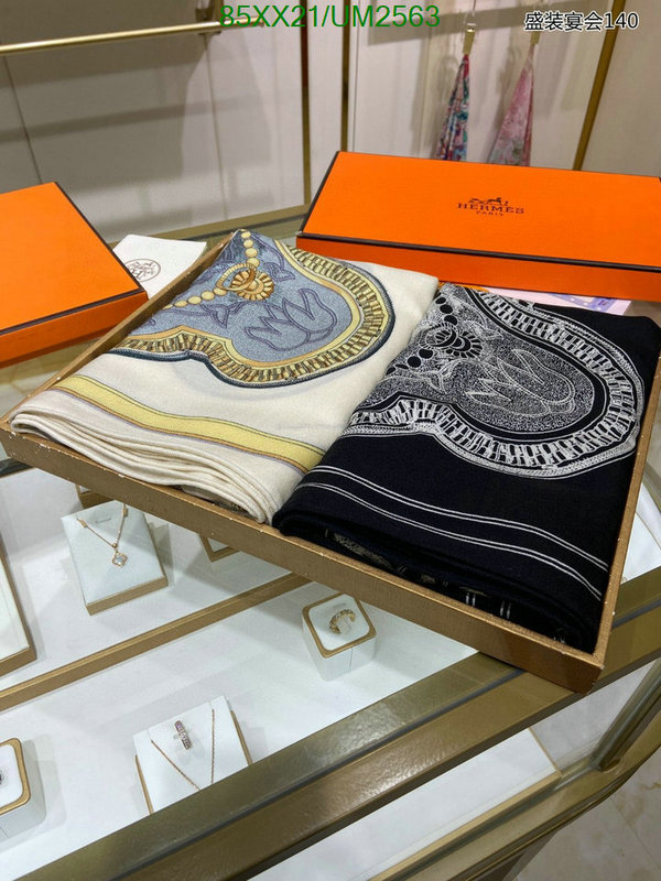 Hermes-Scarf Code: UM2563 $: 85USD