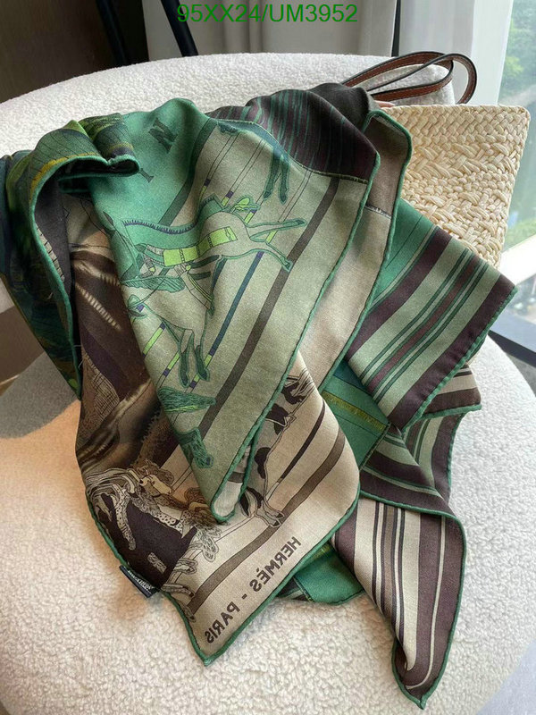 Hermes-Scarf Code: UM3952 $: 95USD