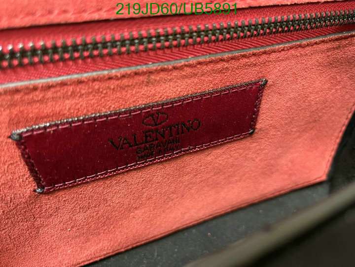 Valentino-Bag-Mirror Quality Code: UB5891 $: 219USD