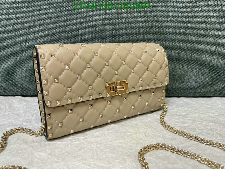 Valentino-Bag-Mirror Quality Code: UB5891 $: 219USD