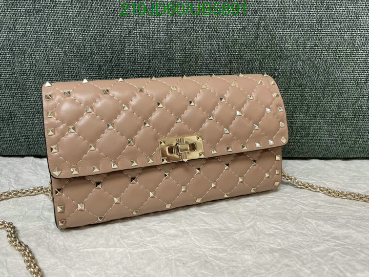 Valentino-Bag-Mirror Quality Code: UB5891 $: 219USD