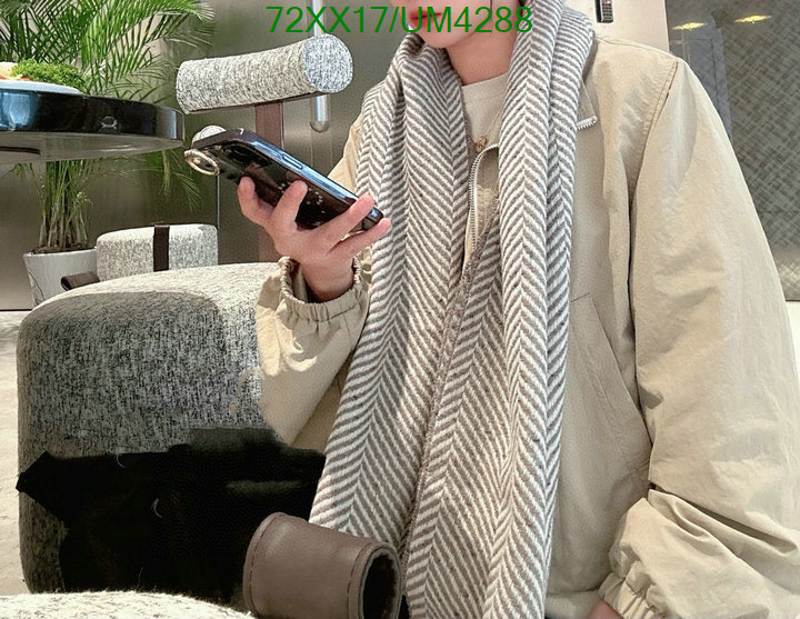 Chanel-Scarf Code: UM4288 $: 72USD