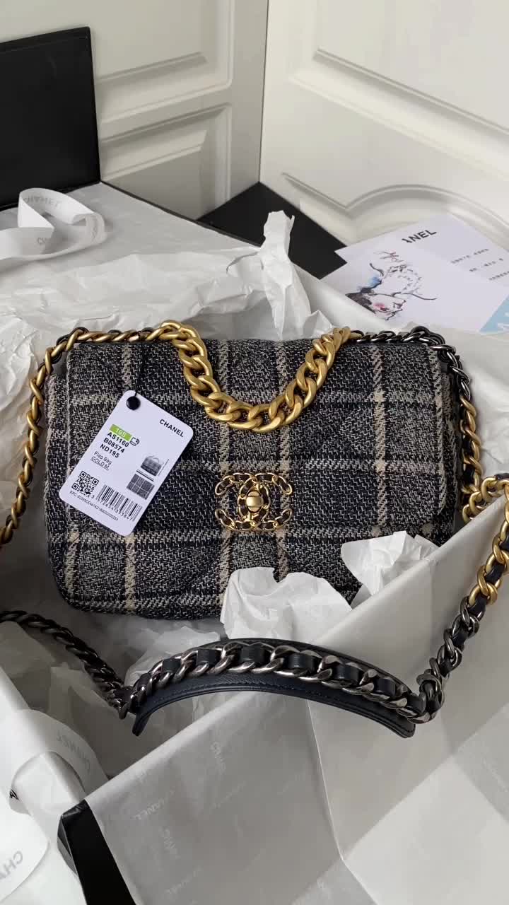 Chanel-Bag-Mirror Quality Code: UB5861 $: 225USD