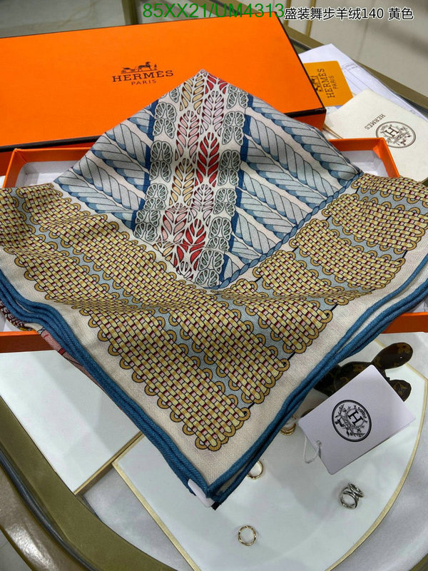 Hermes-Scarf Code: UM4313 $: 85USD