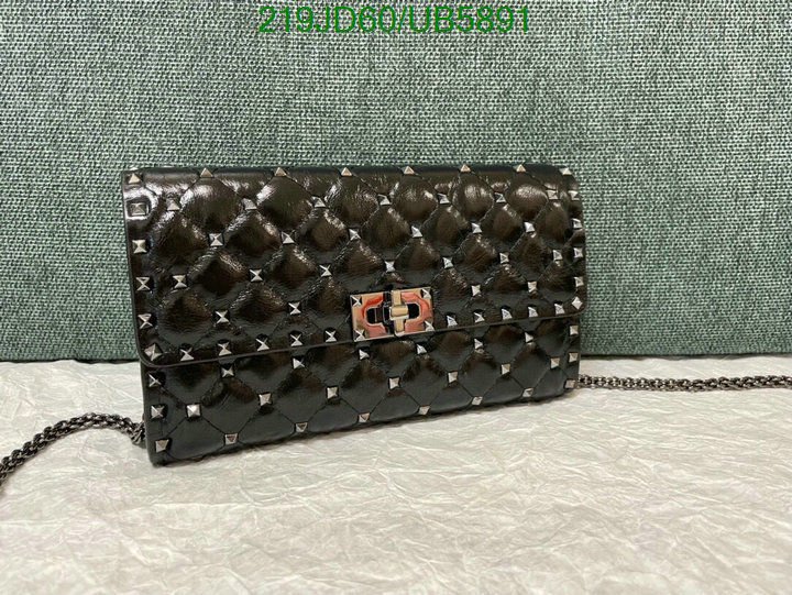 Valentino-Bag-Mirror Quality Code: UB5891 $: 219USD