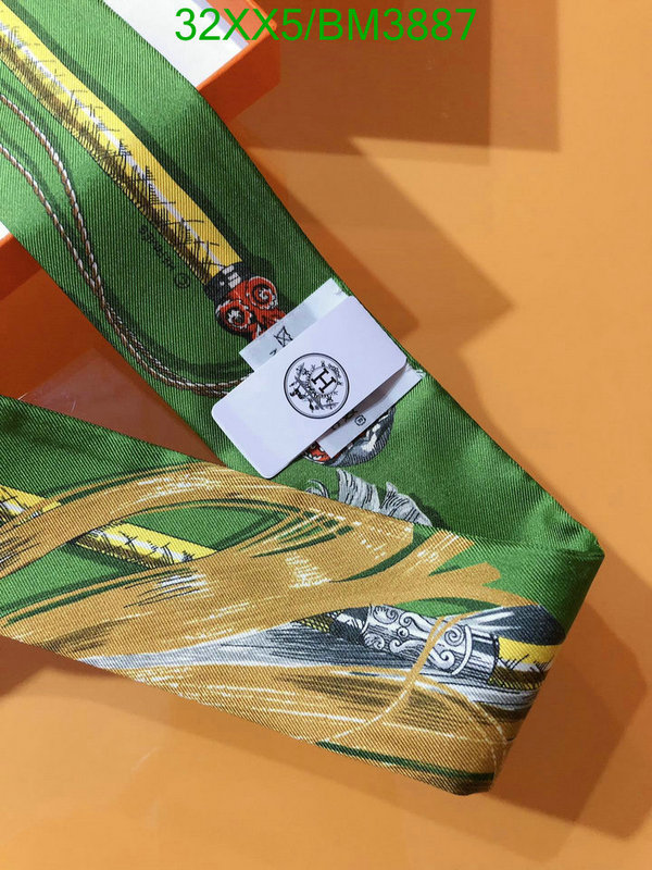 Hermes-Scarf Code: BM3887 $: 32USD