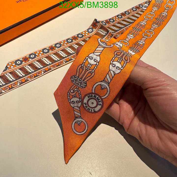 Hermes-Scarf Code: BM3898 $: 32USD