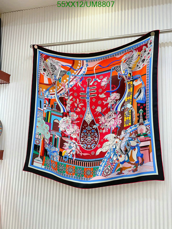 Hermes-Scarf Code: UM8807 $: 55USD