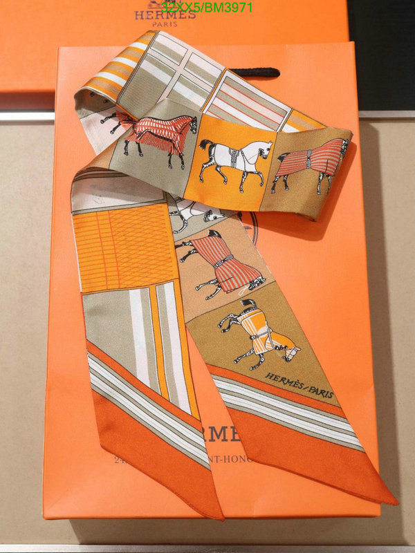 Hermes-Scarf Code: BM3971 $: 32USD