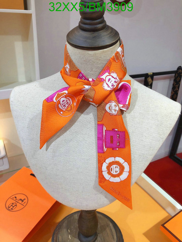 Hermes-Scarf Code: BM3909 $: 32USD