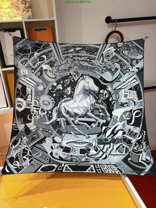 Hermes-Scarf Code: UM8741 $: 55USD