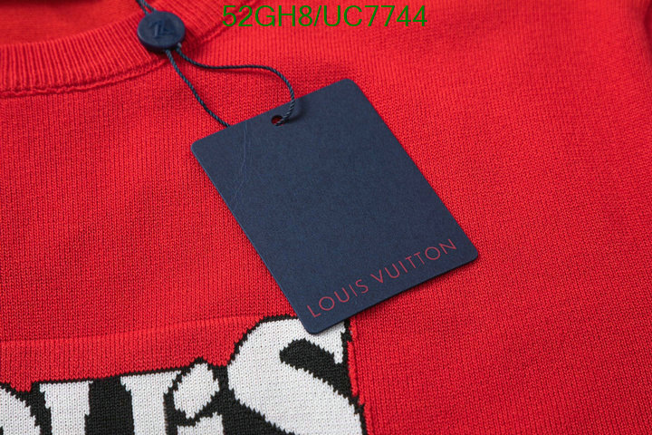 LV-Clothing Code: UC7744 $: 52USD