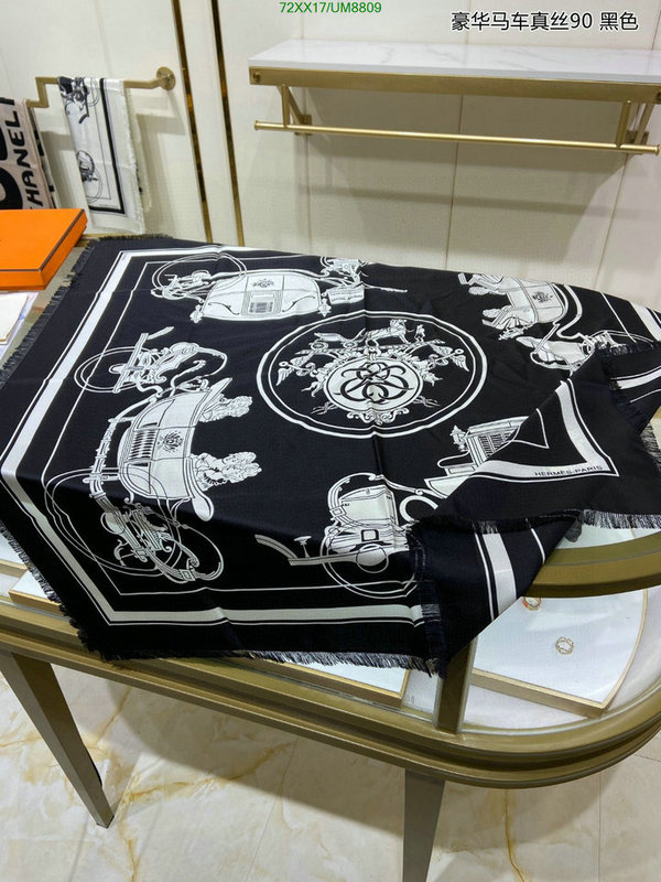 Hermes-Scarf Code: UM8809 $: 72USD