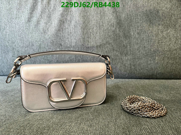 Valentino-Bag-Mirror Quality Code: RB4438 $: 229USD