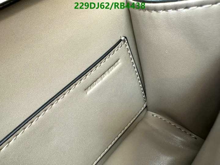 Valentino-Bag-Mirror Quality Code: RB4438 $: 229USD