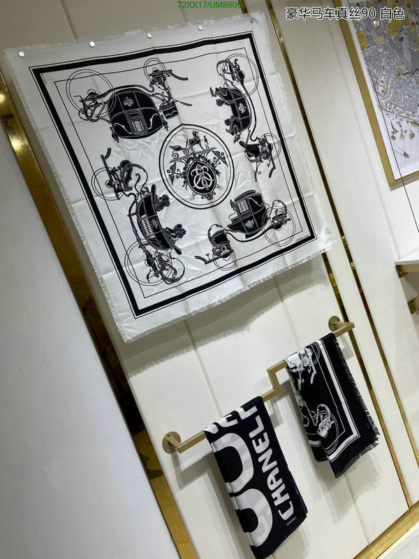 Hermes-Scarf Code: UM8809 $: 72USD