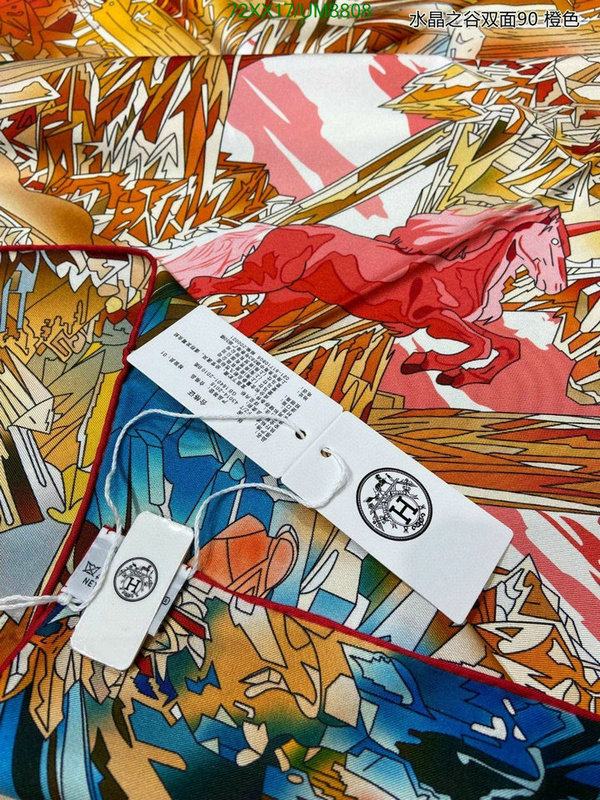 Hermes-Scarf Code: UM8808 $: 72USD