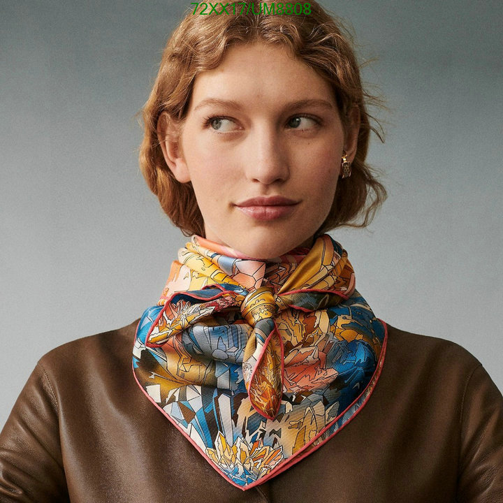 Hermes-Scarf Code: UM8808 $: 72USD