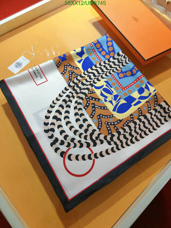 Hermes-Scarf Code: UM8745 $: 55USD