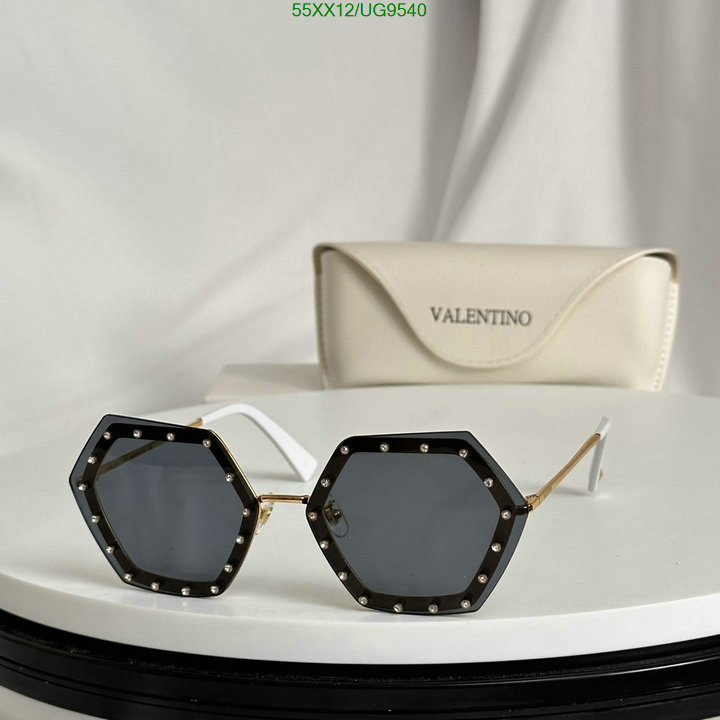 Valentino-Glasses Code: UG9540 $: 55USD