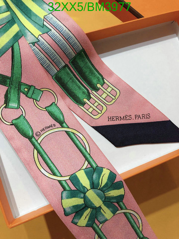 Hermes-Scarf Code: BM3977 $: 32USD