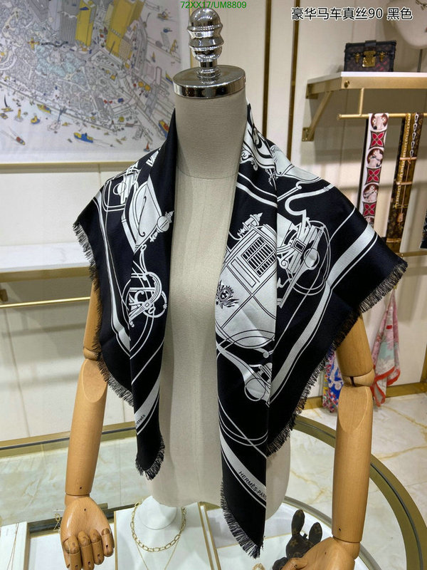 Hermes-Scarf Code: UM8809 $: 72USD