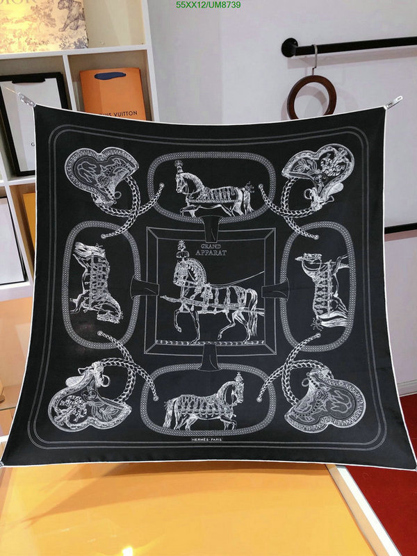 Hermes-Scarf Code: UM8739 $: 55USD