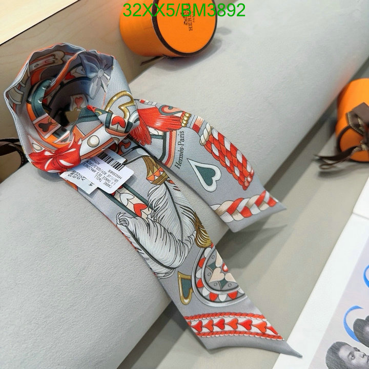 Hermes-Scarf Code: BM3892 $: 32USD