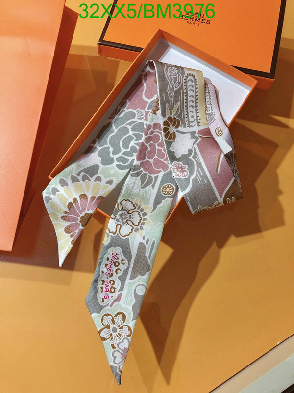 Hermes-Scarf Code: BM3976 $: 32USD