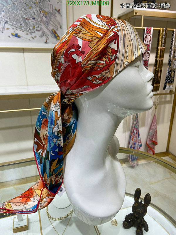 Hermes-Scarf Code: UM8808 $: 72USD