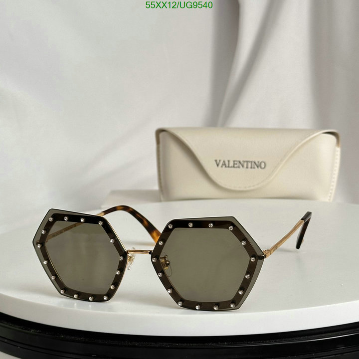 Valentino-Glasses Code: UG9540 $: 55USD