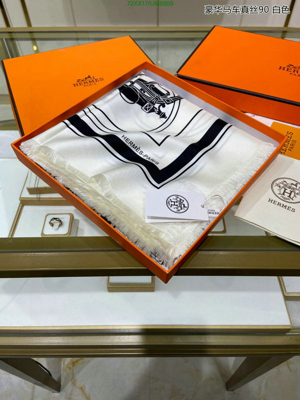 Hermes-Scarf Code: UM8809 $: 72USD