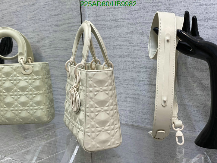 Dior-Bag-Mirror Quality Code: UB9982 $: 225USD