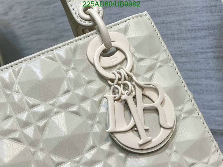 Dior-Bag-Mirror Quality Code: UB9982 $: 225USD