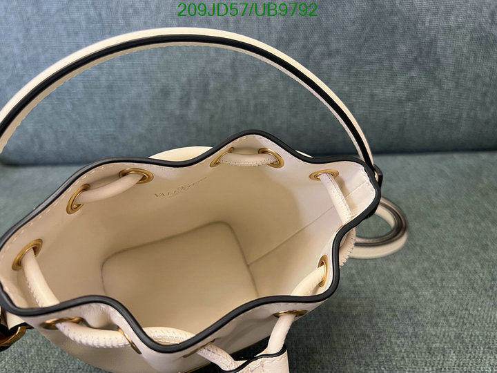 Valentino-Bag-Mirror Quality Code: UB9792 $: 209USD