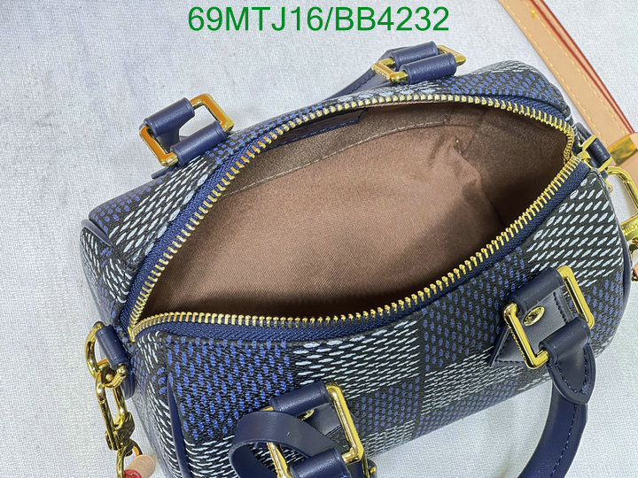 LV-Bag-4A Quality Code: BB4232 $: 69USD